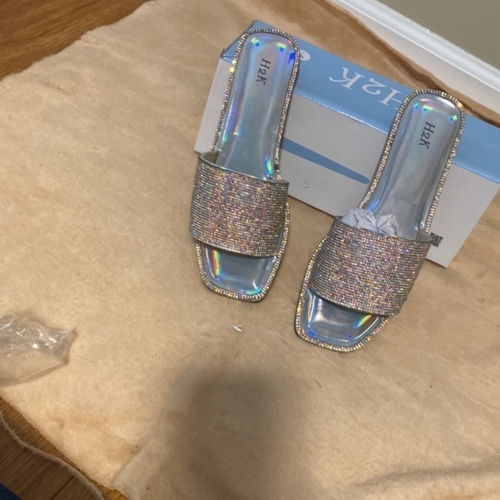 Womens H2K slip on size 8 worn a few times